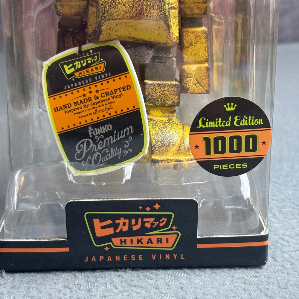 Funko Hikari Transformers Bumblebee Battle Ready Vinyl Figure Exclusive Ltd 1000 - Picture 3 of 11